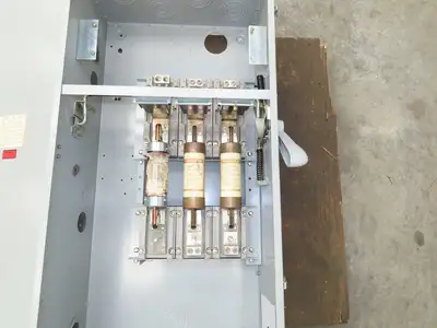 Siemens F-355 Vacu Break Clampamtic Safety Disconnect Switch 400A 600V 3P Fused