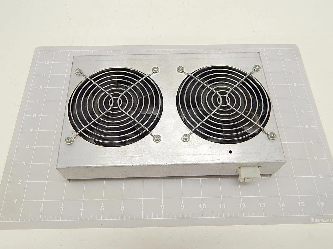 Used GLOBE MOTORS _UNKNOWN_ Electronic Component Fans | OCO Industrial #1649070