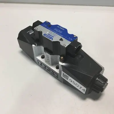 USED VICKERS DG4V56CMP7LH740