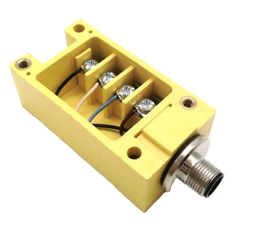 Banner RWB4QDTH 26970 MAXI-BEAM Wiring Block [New]