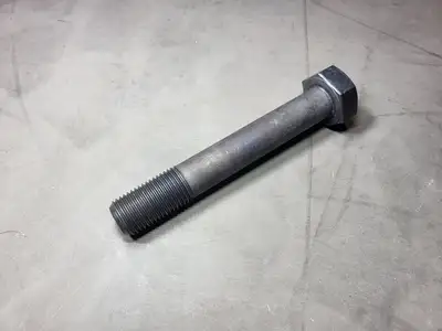 NEW KOMATSU 01011-63090