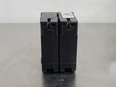 Used EATON CUTLER-HAMMER BR220 Switchgears British Columbia CA | Lenmark #238532