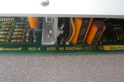 USED YAMATAKE-HONEYWELL 82407465-001 REGULATOR MODULE