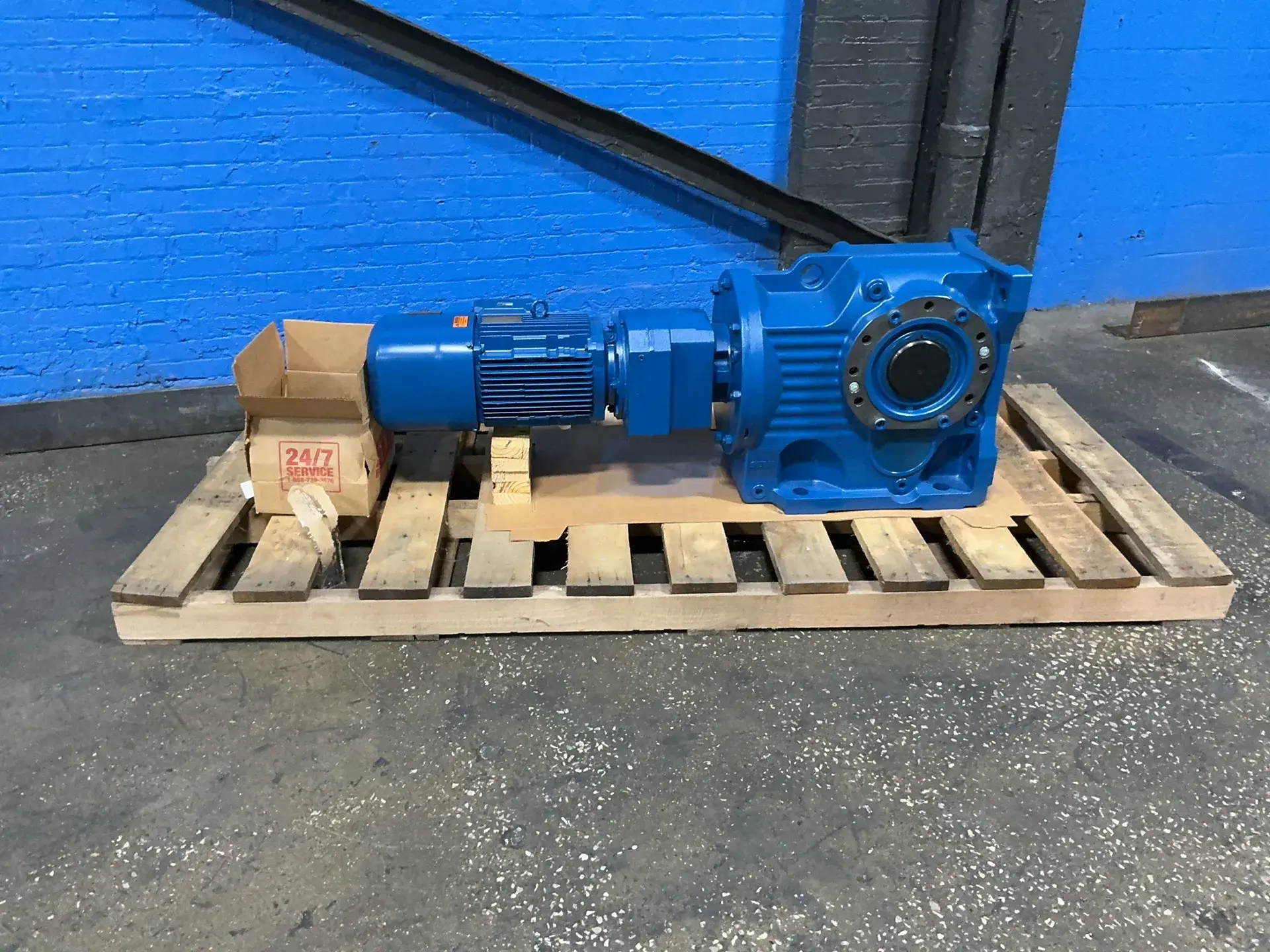 Used SEWEURODRIVE KAZ127 R87 DRN132M4/BE11HR Motors (misc) Ohio US | HGR 24 #1513496