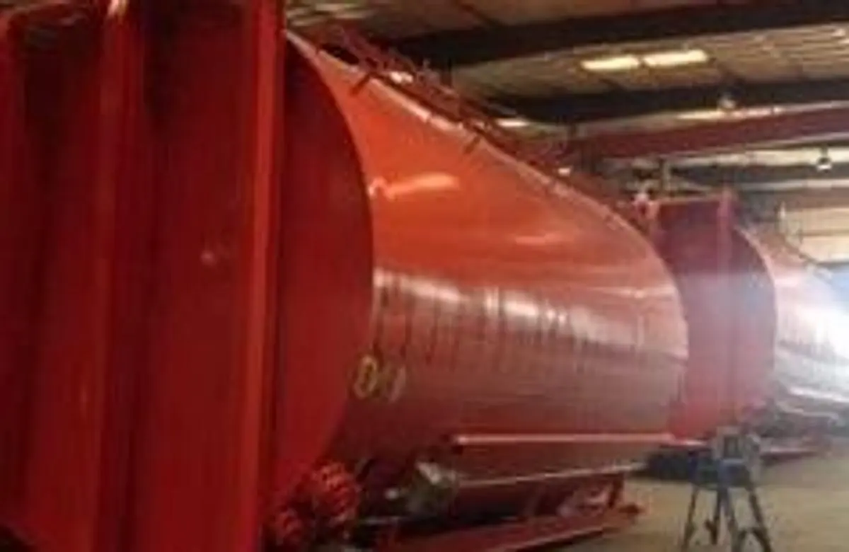 NEW VERTICAL 400BBL AGITATED TANKS