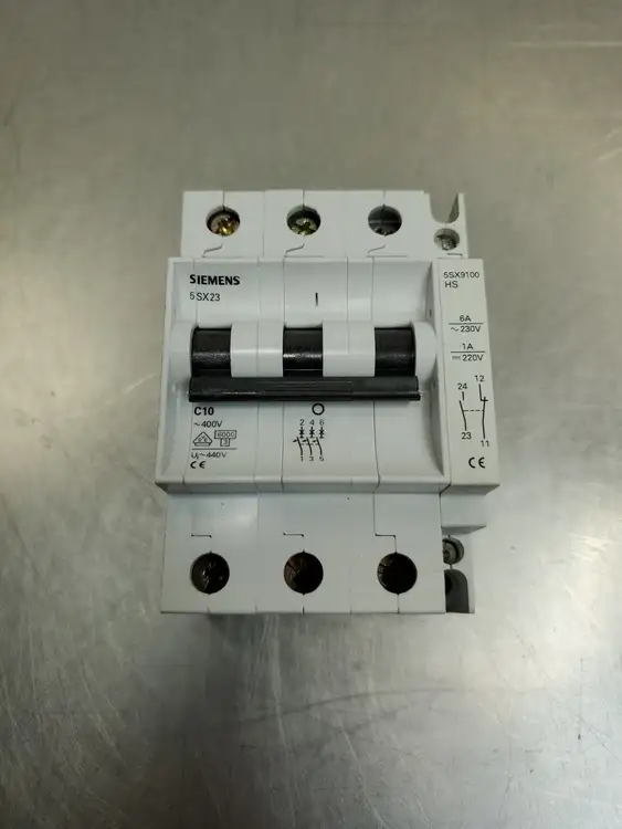 Used Siemens 5SX23 C10 Circuit Breaker, 3-Pole, 10 Amp, 400V w/5SX9100HS Circuit Breakers | Palmetto Automation #1150279
