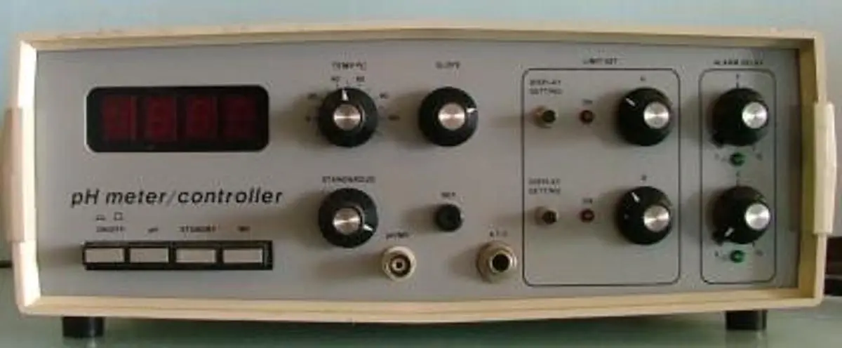 QTY. 1. BARNET CO. PH METER CONTROLLER MODEL: 501-...