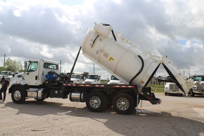 Used 2018 FREIGHTLINER 114SD Septic/Sewer/Vacuum Trucks Texas US | Roll Off Truck World #1491812