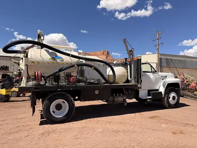 Used 1992 FORD F-800 Vacuum Truck Utah US | CSS Equipment Sales #1347528