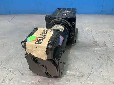 Used LENZE GST042PVBR056C21 Motors (misc) Ohio US | HGR 24 #1704931
