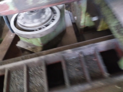 TOS Universal Toolroom Mill, in very good working condition, visible under power