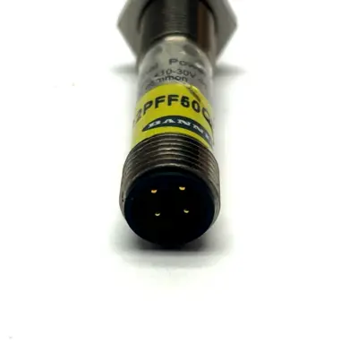 USED BANNER METAL M12 SERIES BARREL MOUNT SENSOR, FIXED FIELD, 77195