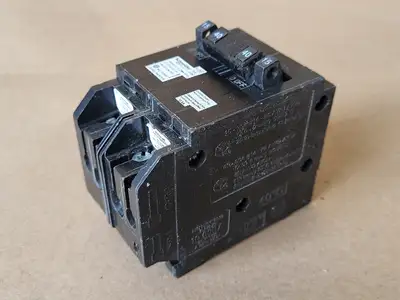 USED SCHNEIDER ELECTRIC CHOMT1515240