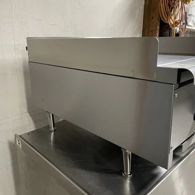 182-0117 Wells 5GHDTG2430GNAT 24" Thermostatic Gas Flat Griddle