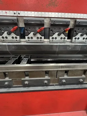 2013 AMADA HDS-8025NT Brakes, Press | Active Machinery Sales, Inc. (4)