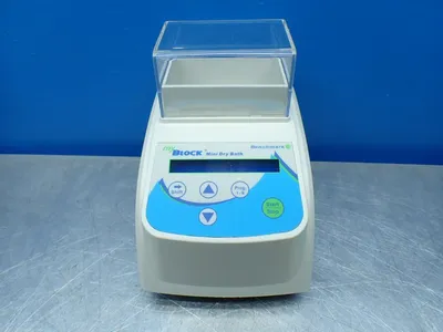 New | in-Stock BENCHMARK SCIENTIFIC BSH301 Baths / Circulators Ohio US | HGR 24 #755276