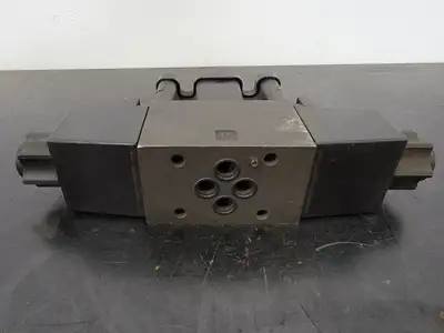 USED PARKER FILTRATION D1VW4CNYC4 70