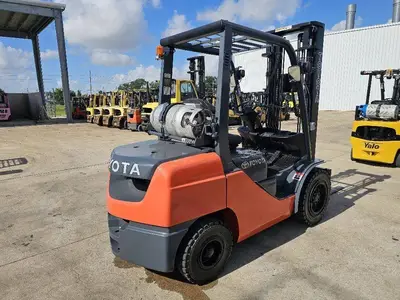 Used 2016 TOYOTA 8FGU32 Misc Forklifts Illinois US | Somerset Equipment Sales #1542833