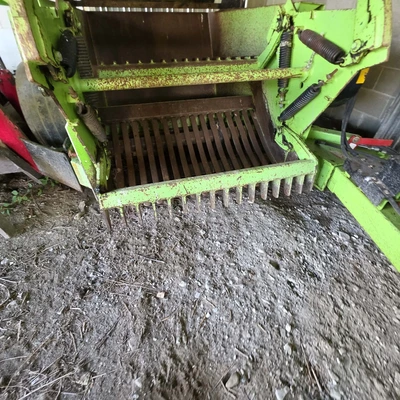 2010 SCHULTE 2500 GIANT Rock Picker | Iron Listing (12)
