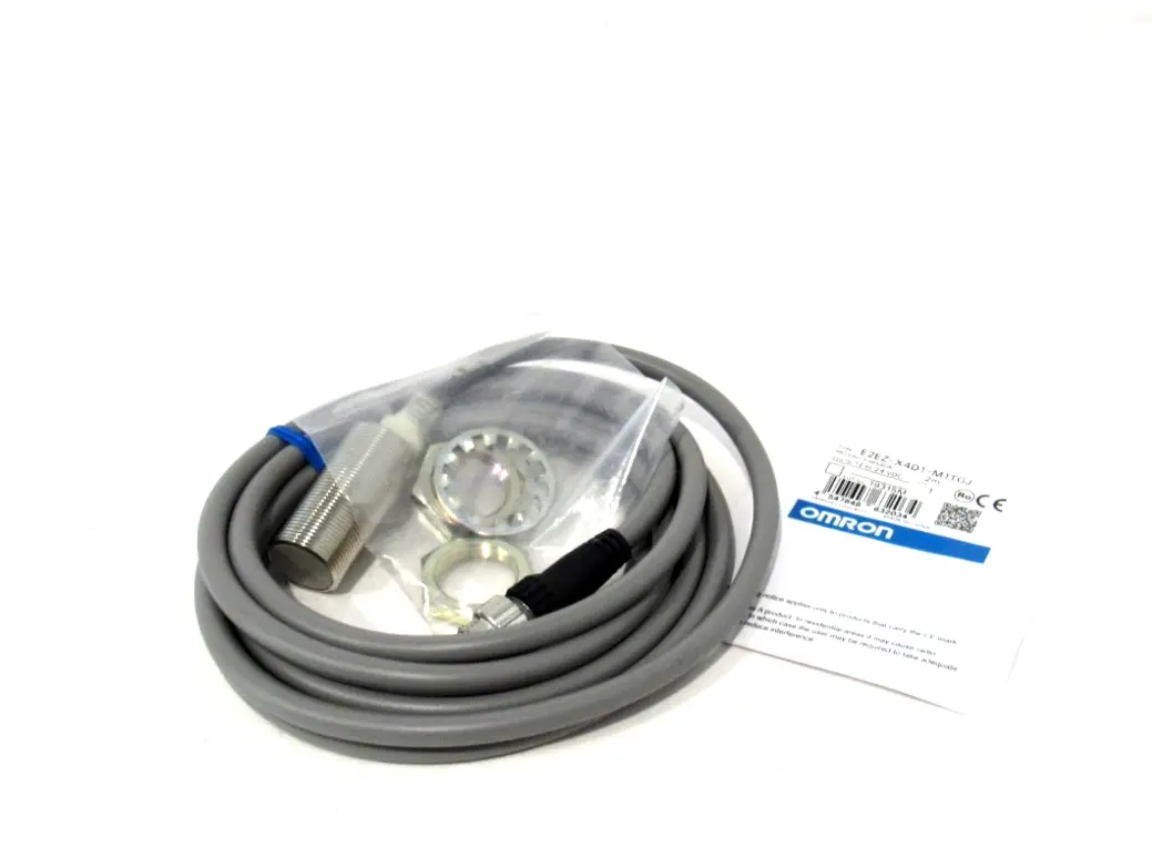 NEW OMRON E2EZ-X4D1-M1TGJ 2M PROXIMITY SENSOR E2EZX4D1M1TGJ