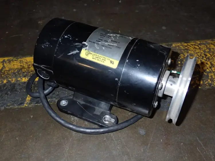 Used BALDOR ELECTRIC COMPANY AP7402 Motors (misc) Ohio US | HGR 24 #975994