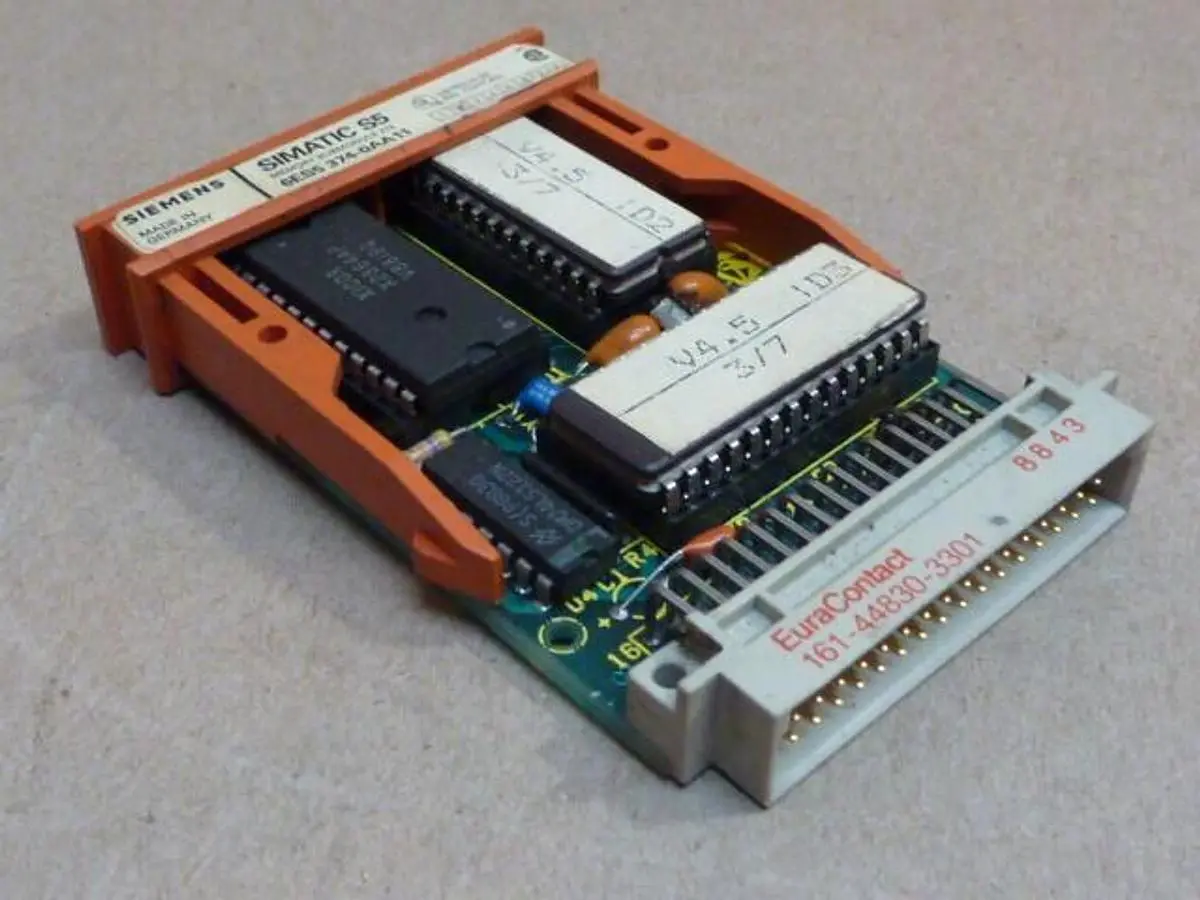 USED SIEMENS 6ES5 374-0AA11