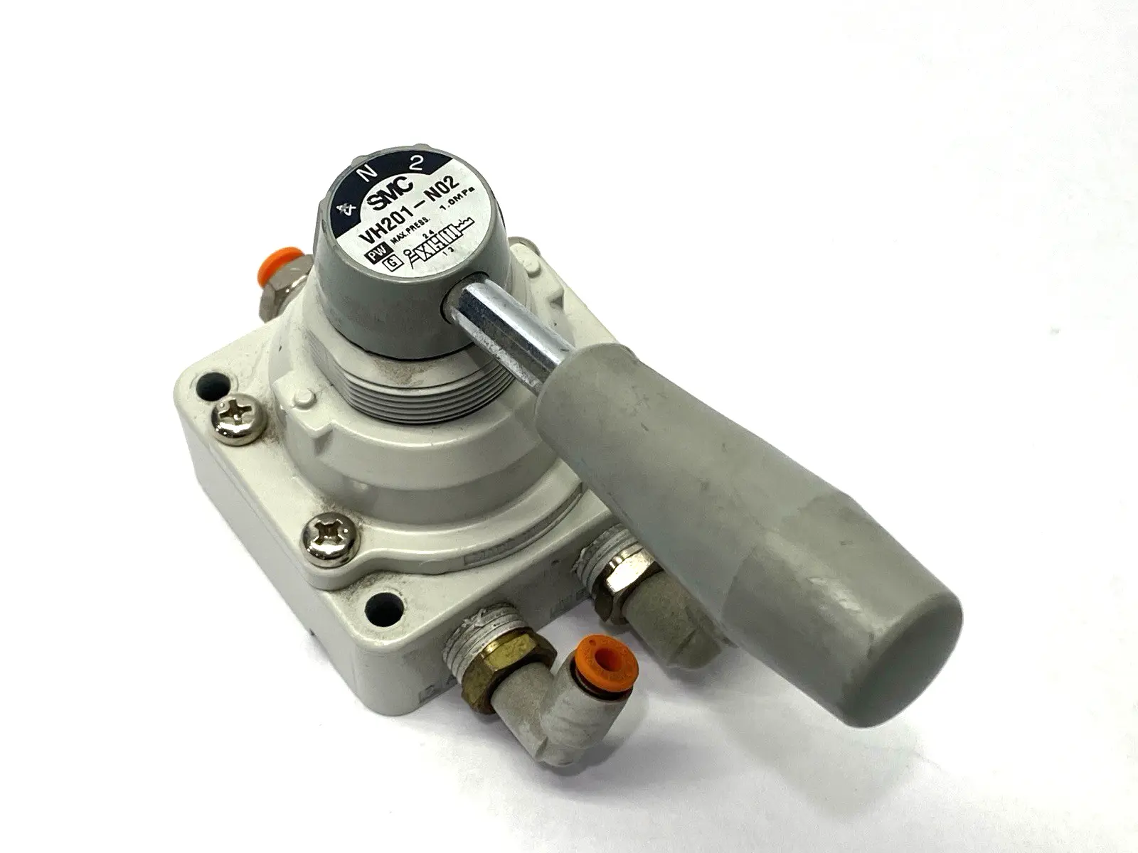 USED SMC HAND VALVE 1/4" NPT 3‑POSITION ROTARY LEVER