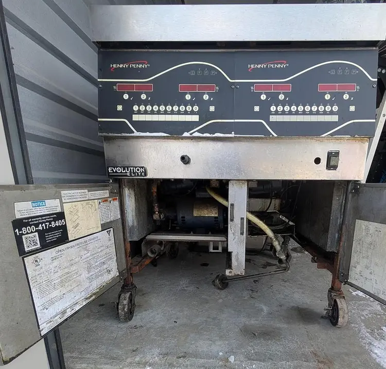 Used HENNY PENNY EEG 242 Cookers / Coolers / Fryers British Columbia CA | Surrey Food Equipment #1566539