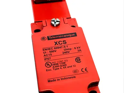USED TELEMECANIQUE XCS