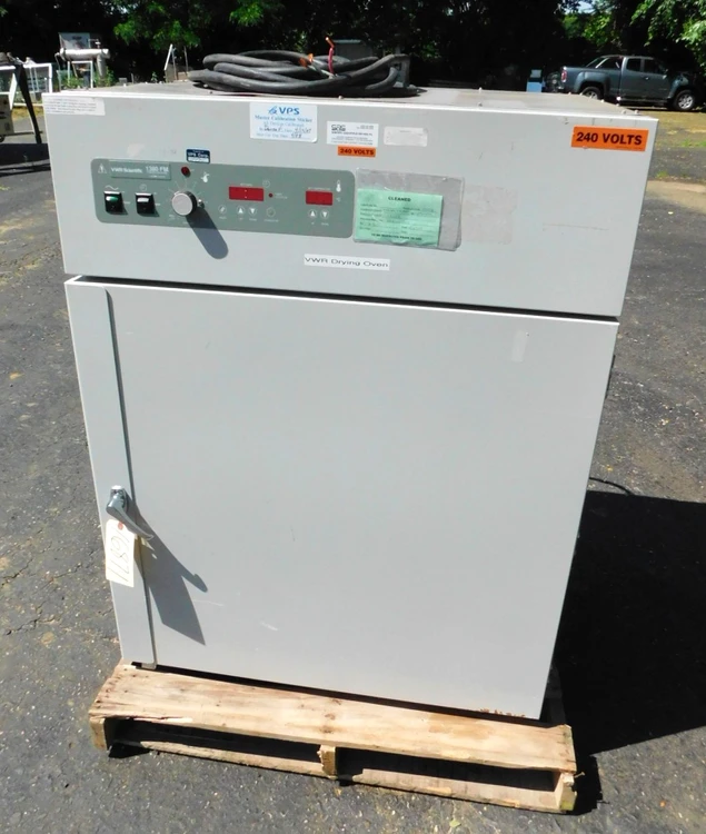 Used VWR SCIENTIFIC OVEN 1380 FM Electric Ovens New Jersey US | Champion Trading Corporation #424204