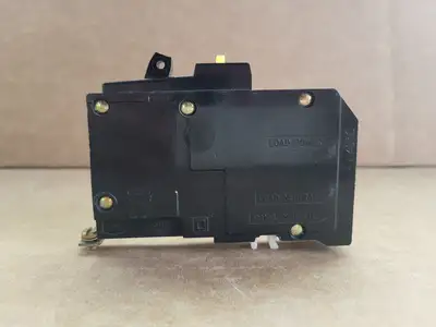 Used SQUARE D QOB115 Switchgears British Columbia CA | Lenmark #1438703