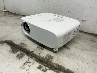 Used PANASONIC PT-VW535N VW535N WXGA Office Equipment Michigan US | Miedema Asset Management Group #1307849