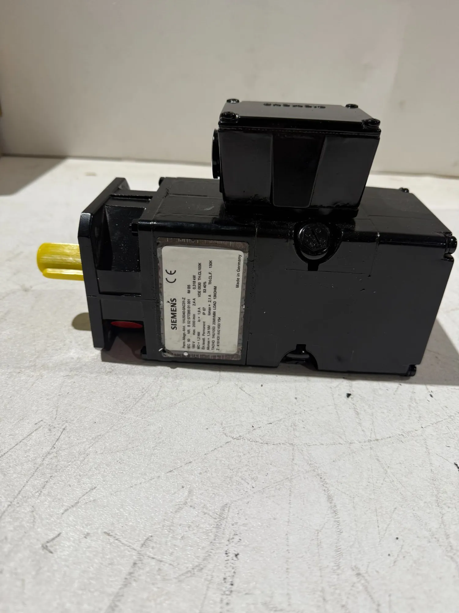 NEW SIEMENS 1HU5040-0AC01-Z