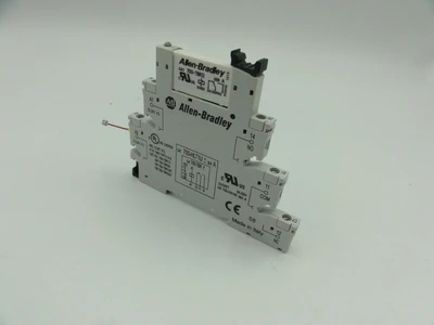 USED ALLEN BRADLEY 700-HLT1U / 700-TBR12