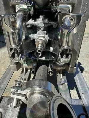 USED WILDEN HT 68004 STAINLESS STEEL DOUBLE DIAPHRAGM PUMP W/ CART