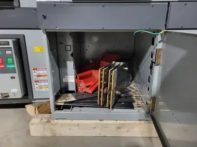 Low Voltage PDC / Switchgear Section, 4000A Magnum DS Breaker, 600V 3PH