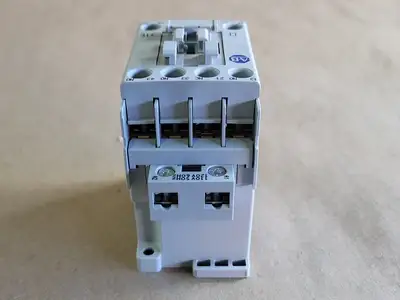 NEW ALLEN-BRADLEY 700-CF310