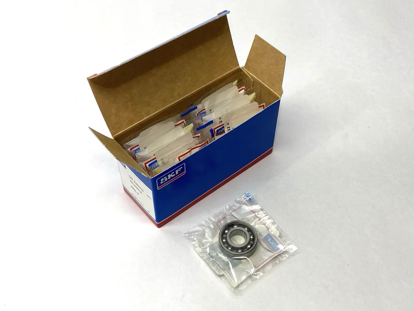 SKF 6001-Z 10 Single Row Deep-Groove Ball Bearing PACKAGE OF 10 - New Other