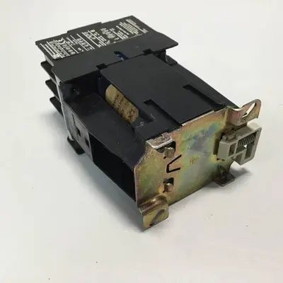 USED TELEMECANIQUE LP1D3210
