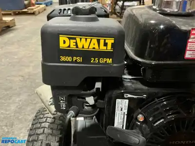 DeWalt 3600 PSI 2.5 GPM Model DXPW61299 Pressure Washer