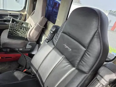 USED 2016 FREIGHTLINER CASCADIA 125
