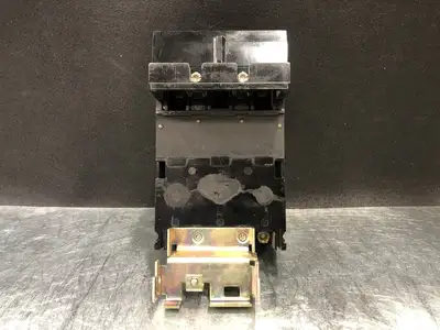 USED SQUARE D FAE26100