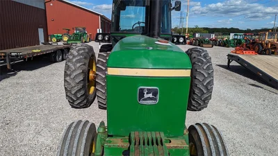 USED 1981 JOHN DEERE 4840