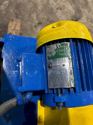 1/4" CAPACITY BLUE VALLEY MODEL #FLANGER-T-588 FLANGING MACHINE: YOBRO #24453
