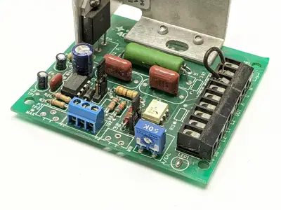 USED EDR VIBRATORY BOWL CONTROL BOARD