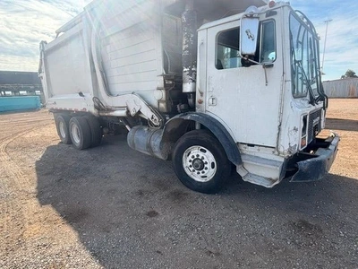 Used 2002 MACK MR690S Garbage trucks Arizona US | Proxy Equipment #1470261