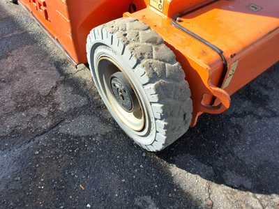 USED 2013 JLG E400AJPN