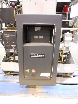 Used GE AKR-8D-100 Circuit Breakers Ohio US | Equipment Recovery Corp. #1329706