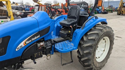USED 2005 NEW HOLLAND TC35A