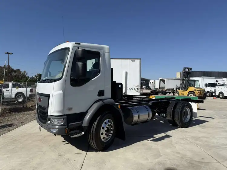 New | in-Stock 2025 PETERBILT 220 Cab Chassis trucks California US | Commerce Truck Equipment Sales #1548686